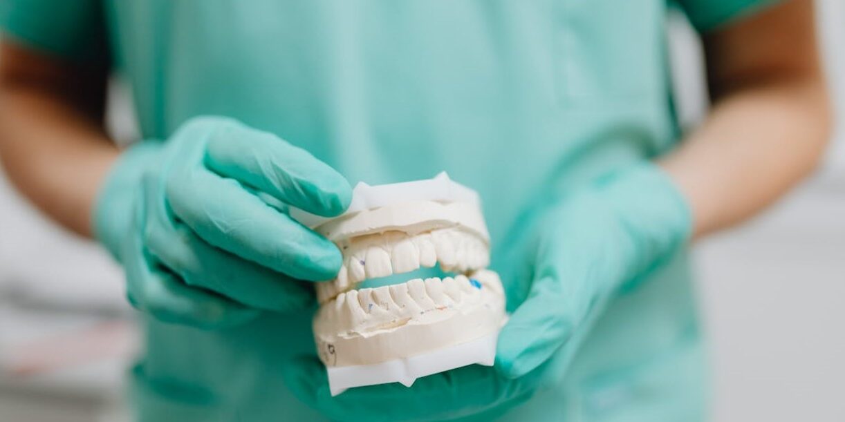 uitstel van een spoedreparatie van je kunstgebit