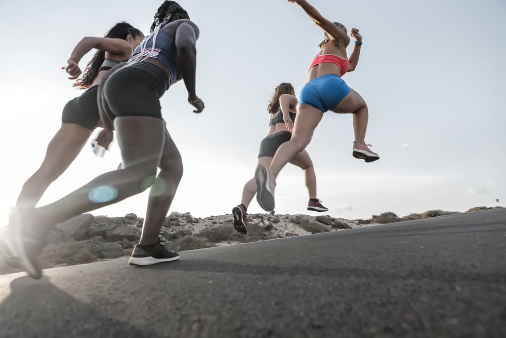 groep dames is samen aan he trainen